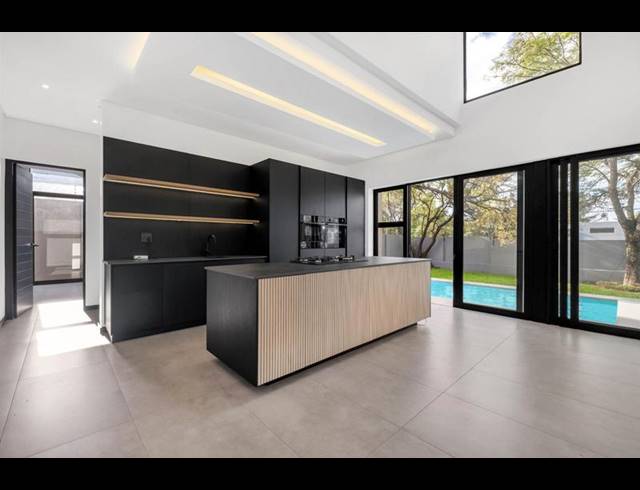 4 BEDROOM HOUSE FOR SALE IN BRYANSTON
